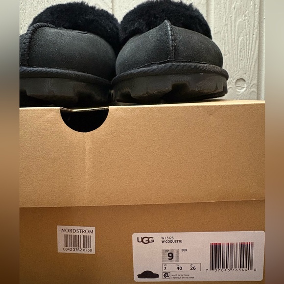NWT UGG Coquette Slip Ons - Size 9 - Picture 4 of 4